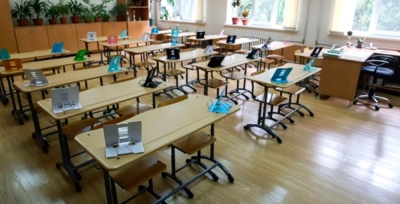 Has the word "teacher" long been a dirty word? Why do Russian teachers get a penny with an irregular working day?